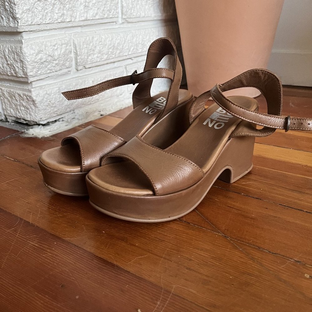 Bueno Shoes Platform Heels, size 37